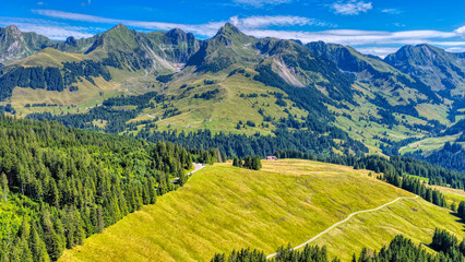 Blick ins Gantrischgebiet, Gurnigel, Kanton Bern, Schweiz, Luftaufnahme, August 2025