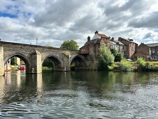 Obraz premium Durham City and Cathedral on River Wear North East England UK Historic University City and Tourist Destination