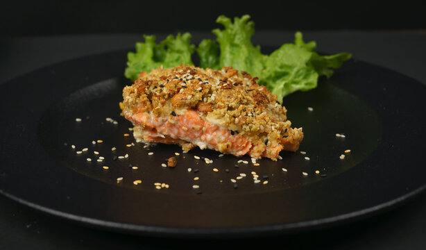 Salm&oacute;n con costra de almendra y pistachos