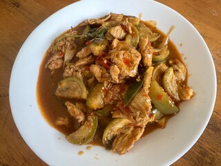 Thai yellow chicken curry with eggplant
