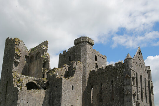Cormac's Cathedral with parts of the cathedral &ndash; ruins of the Rock of Cashel in County Tipperary, Ireland