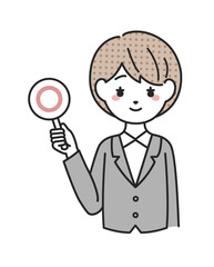 マルの札を持つスーツを着た女性