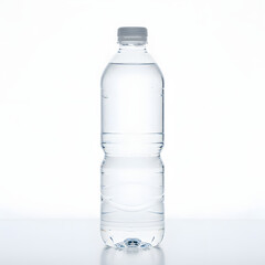 Naklejka premium Full Plastic Water Bottle Isolated on White Background