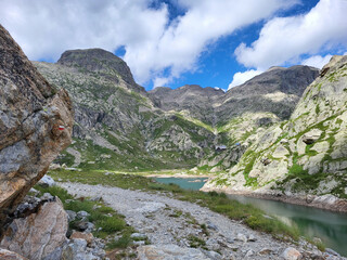 GR sur le Lac de la Fous et refuge de Nice, Parc national du Mercantour, France
