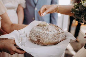 Powitanie pary młodej chlebem i sola