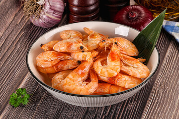 Steamed red prawn with spices