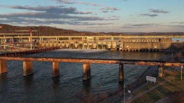 Stunning 4K drone footage of Chickamauga Dam, showcasing its structure, the Tennessee River, and scenic beauty. Perfect for infrastructure, travel, or history projects.