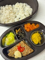 Colorful dosirak salad packed with fresh greens, vibrant veggies, and protein-rich toppings, offering a perfect balance of nutrition, crunch, and flavor in every light and refreshing bite.