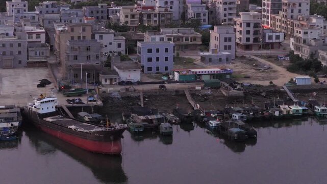 Wushi Town at Dawn, Leizhou