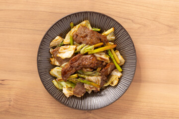 牛肉のオイスターソース炒め（キャベツ　アスパラガス）