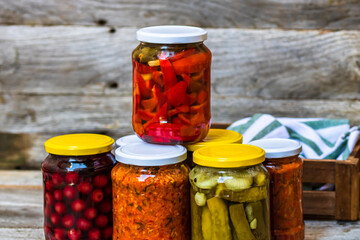Canned peppers in vinegar