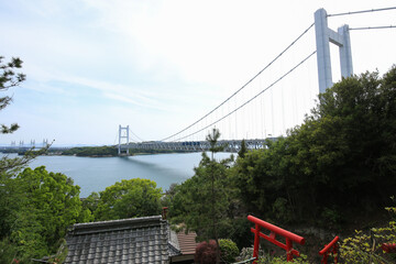 穴場稲荷から見た下津井瀬戸大橋
