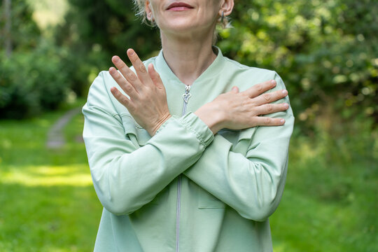 Woman Practicing Emotional Healing and Introspection in a Serene Outdoor Setting. Concept of EMDR therapy, mental health, emotional healing, personal introspection.