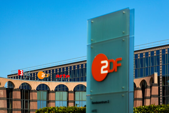mainz, rhineland palatinate, germany - 10 08 2025: a sign of german zdf headquarters in mainz germany