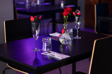 Table setting for a dinner at a restaurant