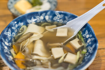 八戸の郷土料理、せんべい汁