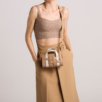 Stylish Fashion Accessories with a Contemporary Crossbody Bag in