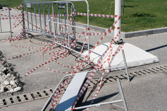 Fencing On The Street