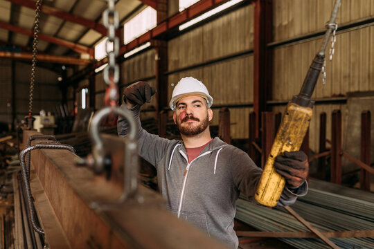 Indoor crane operator