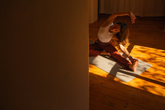 Side Stretch Flow in Soft Morning Light