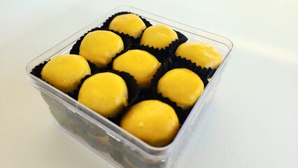 Pineapple Tart Cake, In Indonesia this cake is called nastar because the cake filling is pineapple jam, a popular pastry in Indonesia during the Eid al-Fitr and Christmas celebrations.