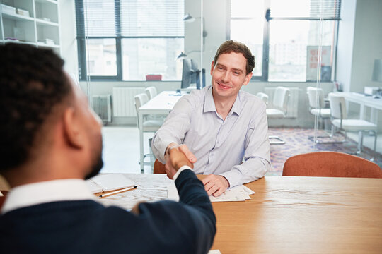 Meeting between two professionals in a modern office