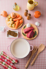 【カレーの調理風景】かわいい鍋で作るカレーのイメージ