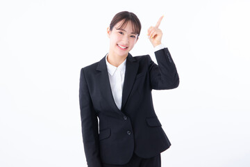 笑顔のスーツを着た若い女性