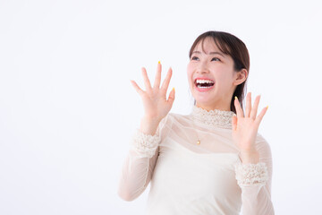 驚く若い女性　