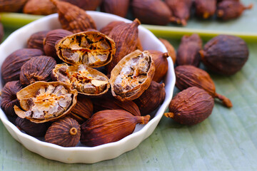 Dried Black Cardamom or Greater Cardamom