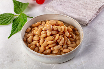 Canned white kidney beans in the bowl
