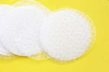 Stacked round sheets of Vietnamese rice paper