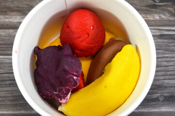 fruit-flavored frozen treats, ice pops or ice cream bars, combination of fruits and ice cream,...