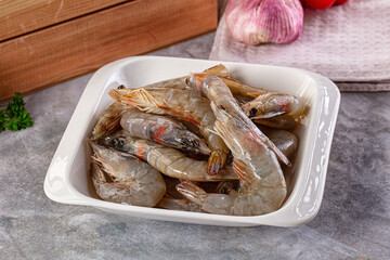 Raw fresh tiger prawn in the bowl