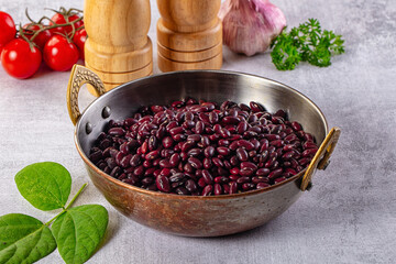 Raw dry uncooked red beans