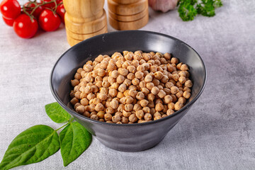 Raw dry chickpea in the bowl