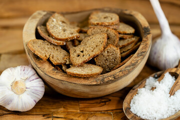 vegane Brotchips aus natürlichen Zutaten 