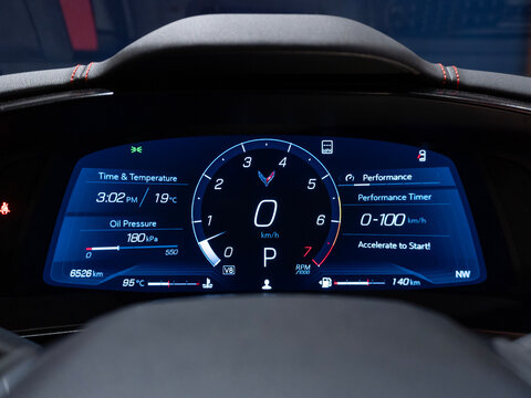 Digital instrument cluster of a Chevrolet Corvette C8, Performance display with a 0-100 km/h timer

