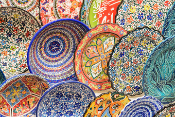 Colorful plates at the Grand Bazaar in Istanbul