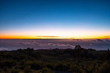 Sonnenuntergang über den Wolken auf La Palma