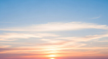 Obraz premium Soft Pastel Sunset Sky with Wispy Clouds Nature Background