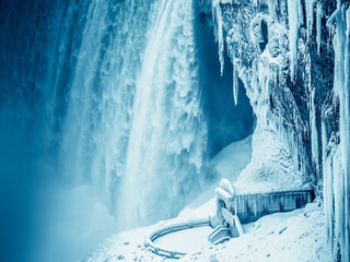 Frozen Niagara Falls © Janice
