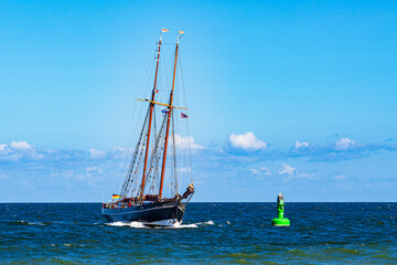 Segelschiff auf der Ostsee während der Hanse Sail in Rostock