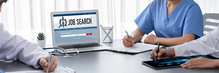 Online job search on brisk website for worker to search for job opportunities on the recruitment internet network