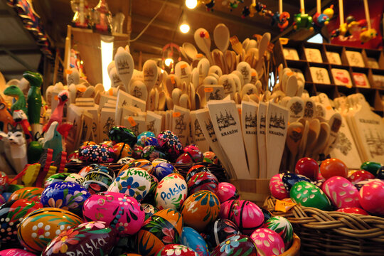 Rynek Gł&oacute;wny, Krak&oacute;w, Poland. Easter market in the main square of the city 