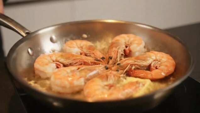 Prawns saut&eacute; with garlic butter