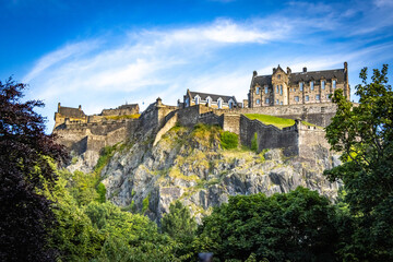 Obraz premium panoramic view over old town of Edinburgh, Castle Hill, Edinburgh Castle, Scotland, UK , sunset