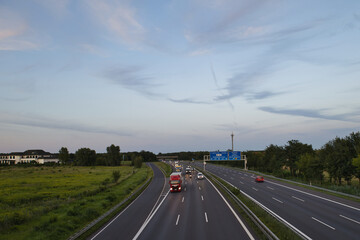 Langzeitbelichtung - Autobahn - Strasse - Traffic - Travel - Background - Line - Ecology - Highway...