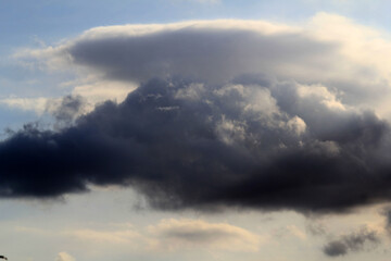 Obraz premium Cumulus Clouds on a blue sky
