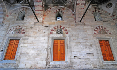 Obraz premium Beyazit Mosque and Complex, located in Istanbul, Turkey, was built in 1506.